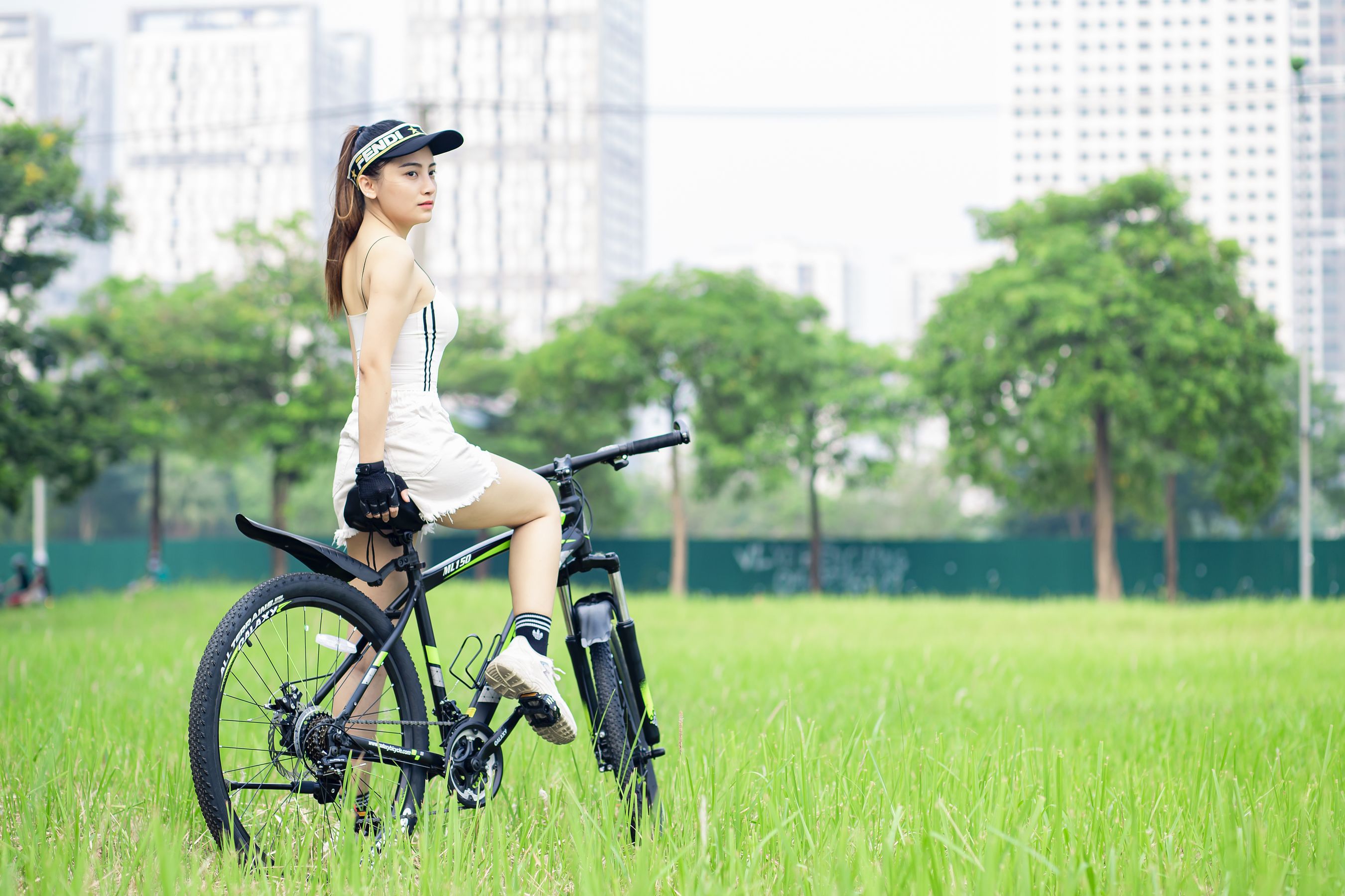 单车少女的夏日踏青骑行日记 相关图册