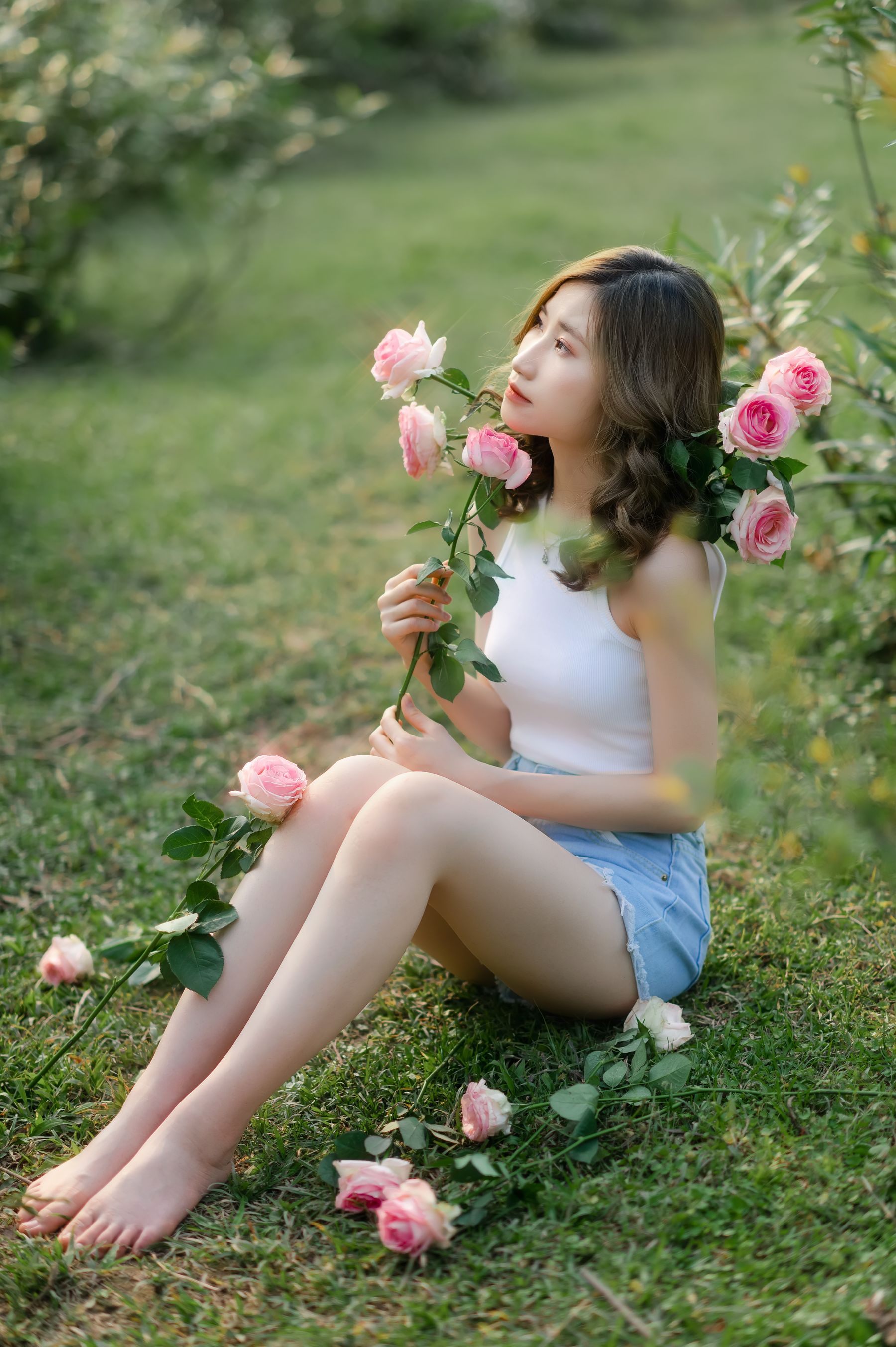 清凉学姐与牡丹为伴,美丽又清新 相关图册