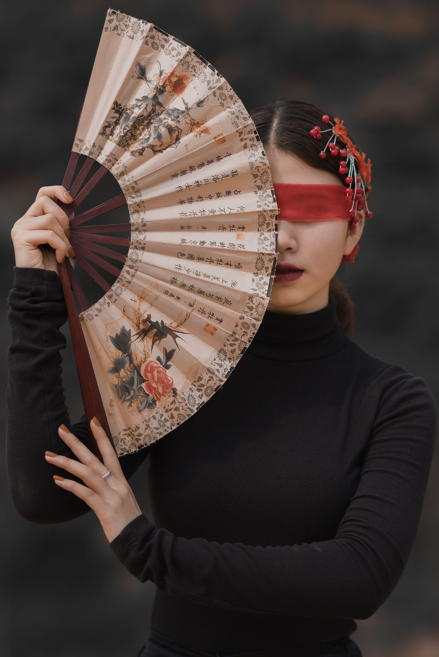 黑色服装的深邃与酷炫,蕴含了侠气与力量 相关图册