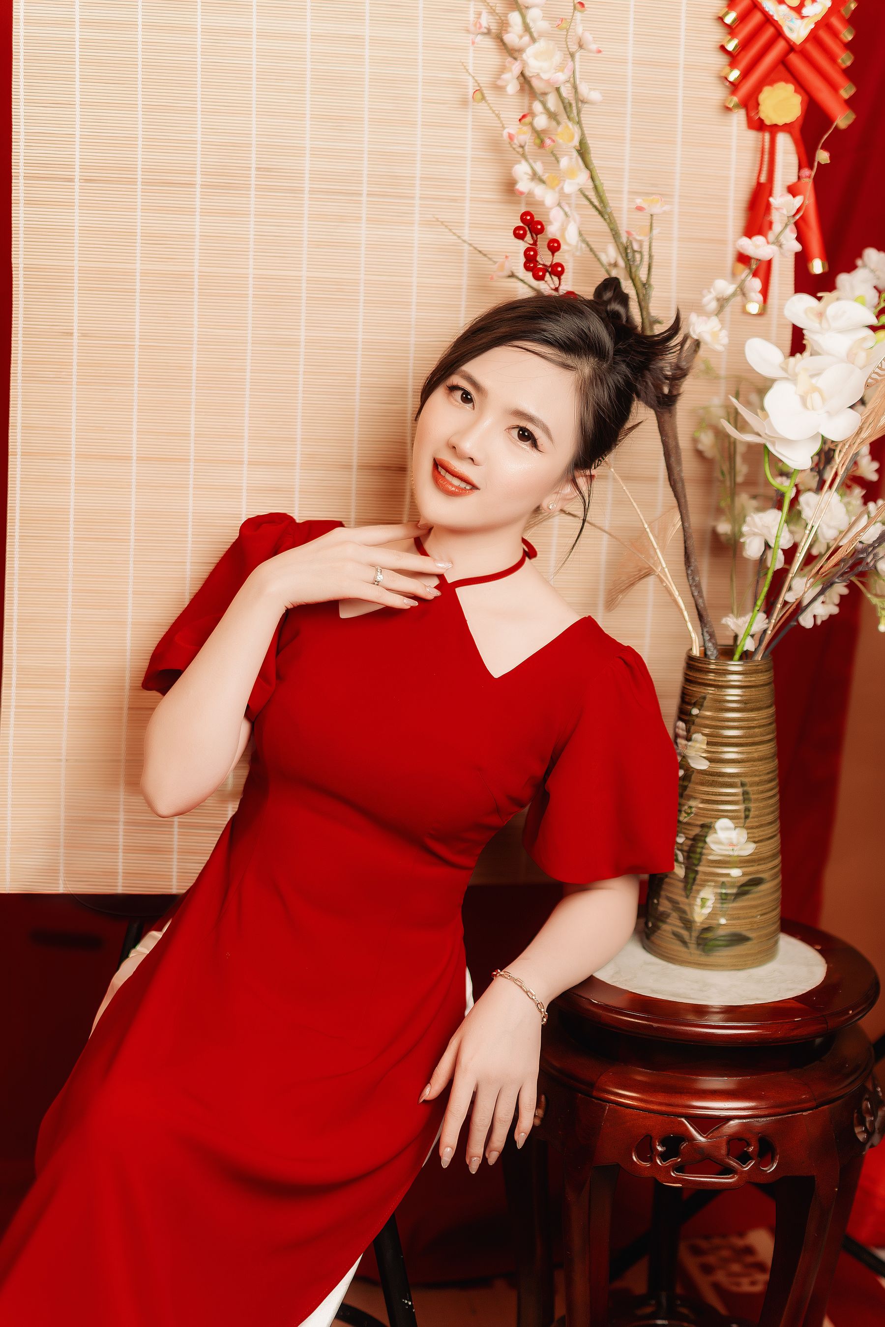 红衣长裙如火焰燃烧,点亮了世界 相关图册
