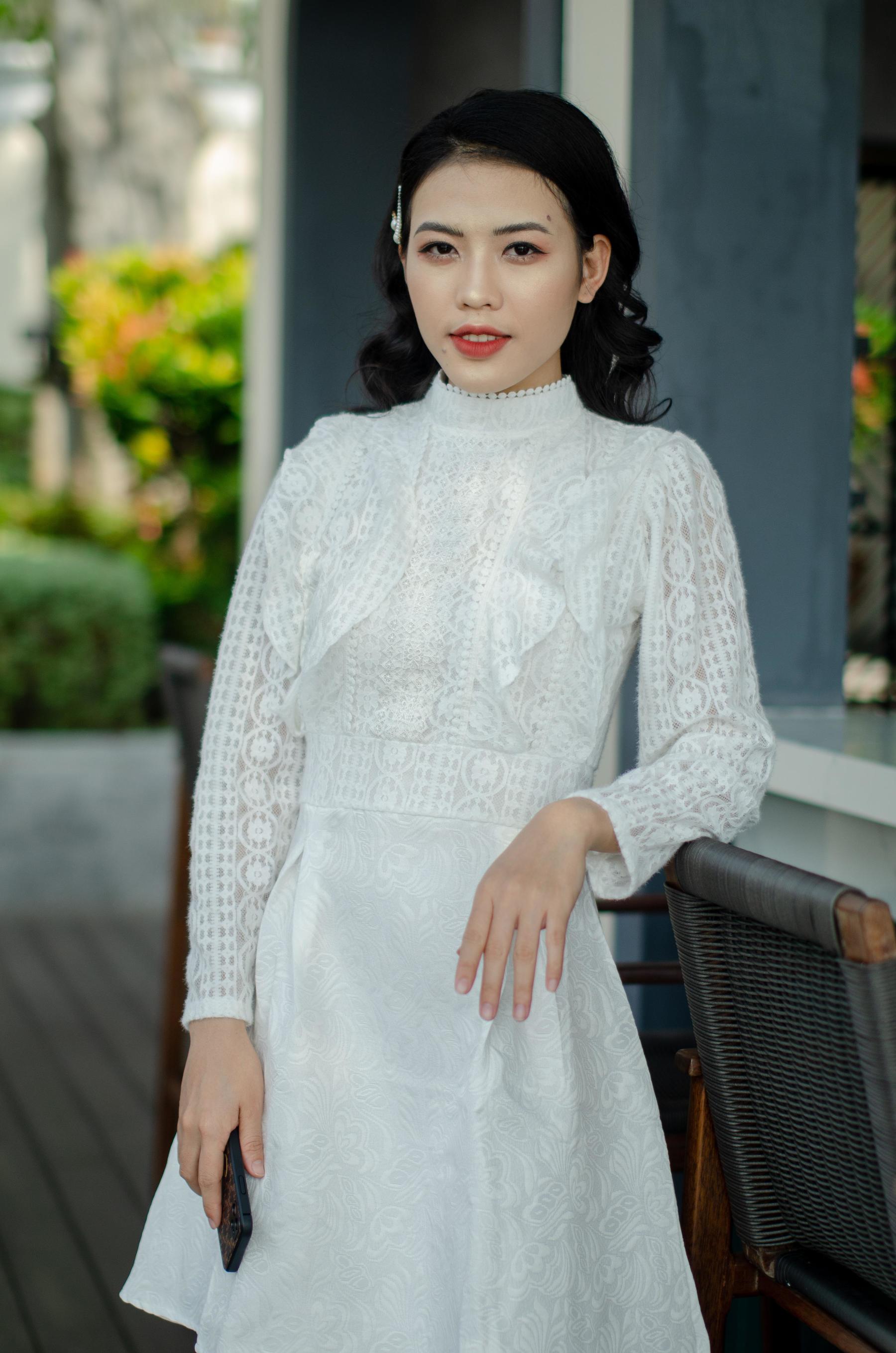 飘逸白衣似流云,婉约仙子下凡尘 相关图册