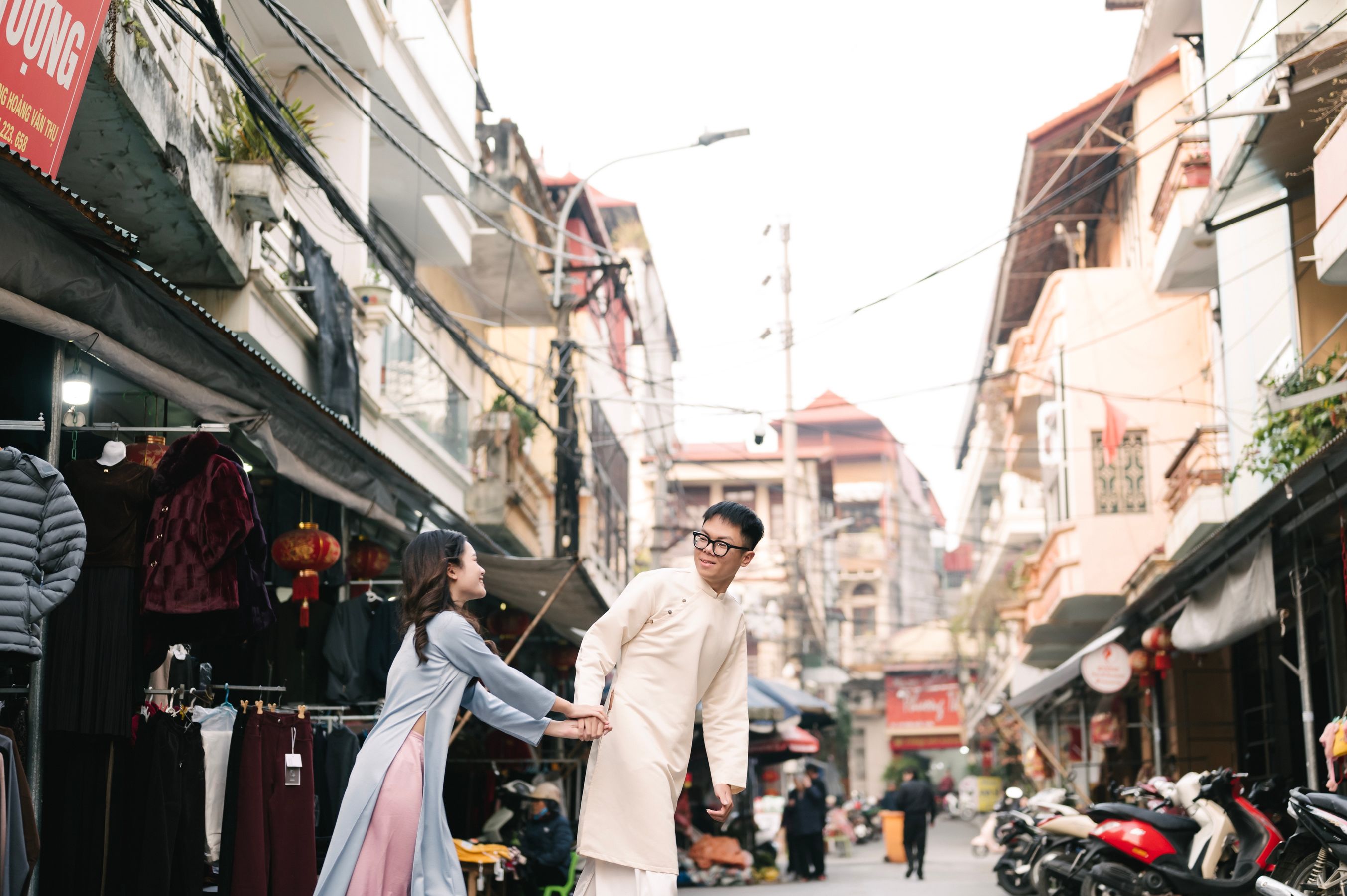 街边的小店,见证了这对恋人的爱情 相关图册