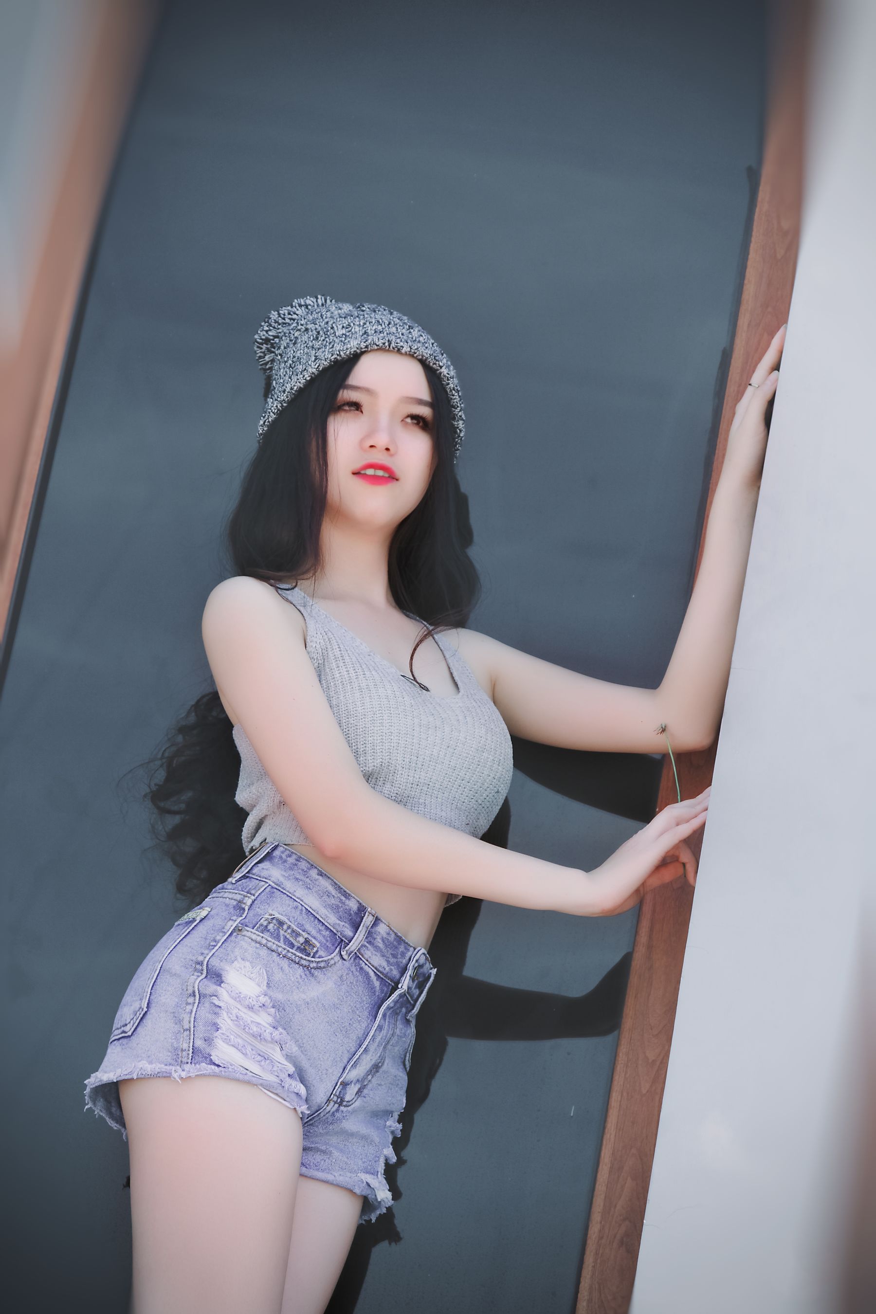 美女背心牛仔裤,美悄然绽放 相关图册